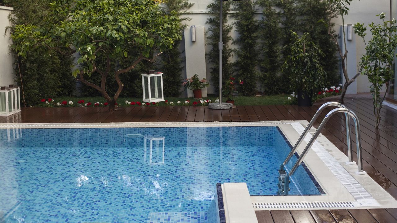 Pool Flow Rate Calculator