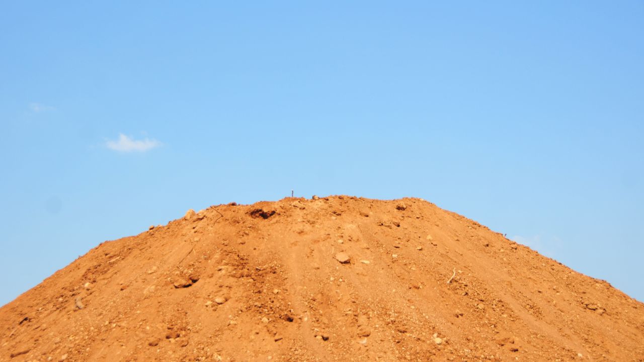 Dirt Pile Calculator - Calculate Volume and Weight of Pile