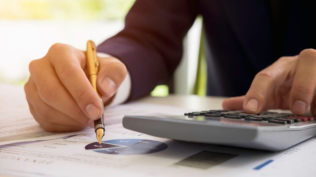 Cost Per 100 Square Foot Calculator - Estimate Project Costs Easily