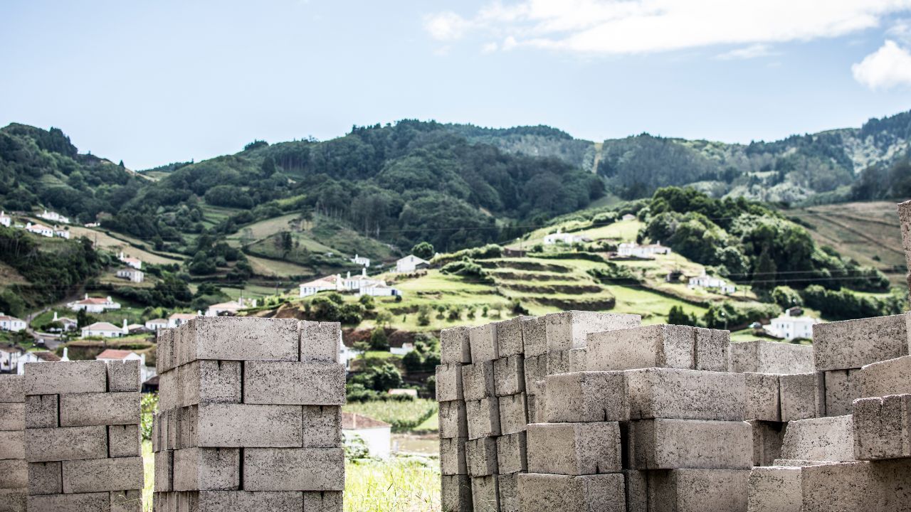 Cinder Block Weight Calculator