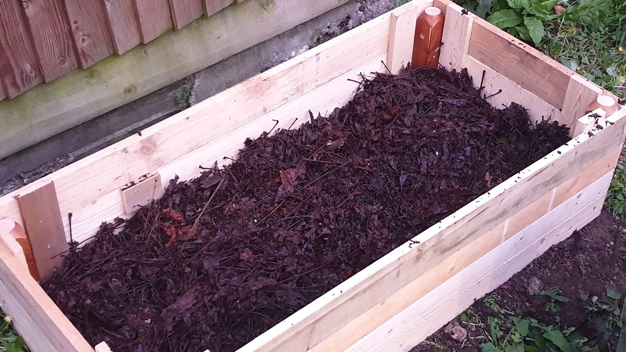 Raised Bed Soil Calculator